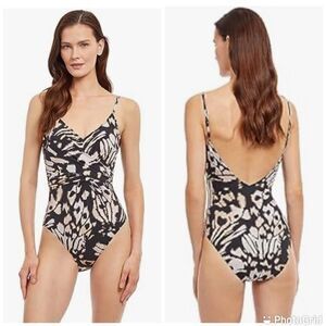 NWT GOTTEX MISS BUTTERFLY SURPLICE ONE PIECE SWIMSUIT